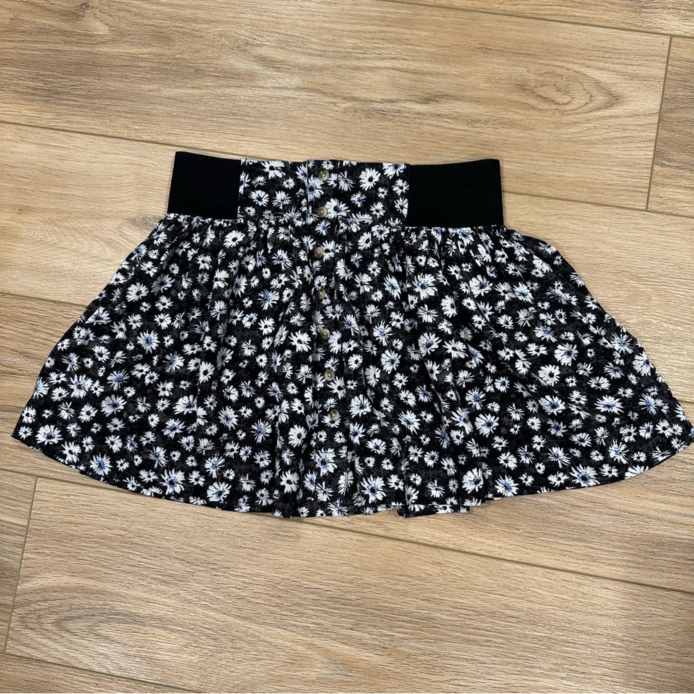 American Eagle Outfitters Floral Skirt Size Small